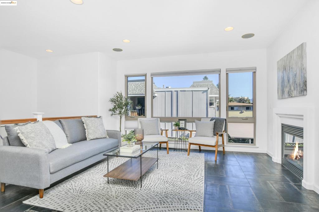 PRINGLE RANCH - Residential