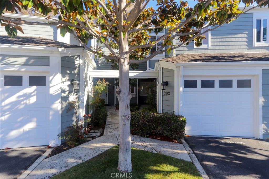 302 San Nicholas