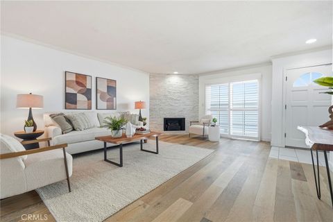 Photo of 7304 Balboa Blvd #C, Lake Balboa, CA 91406 (MLS # SR26046755)