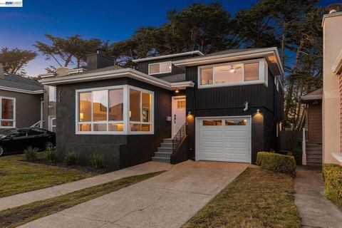 Photo of 356 Northgate Ave Ave, Daly City, CA 94015 (MLS # 41129692)