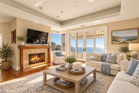 Photo of 6 Pacific Vista Vis, Laguna Beach, CA 92651 (MLS # LG26219881)