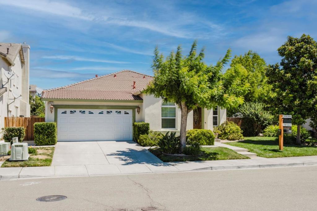 2379 Gaines Lane