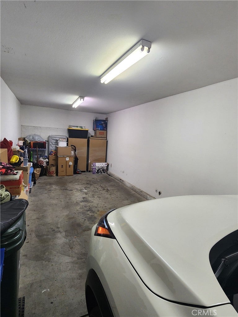 3402 Holly Grove