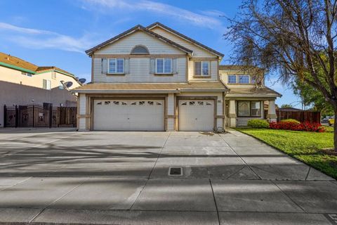 Photo of 5071 Moorcroft Circle, Stockton, CA 95206 (MLS # ML82044238)