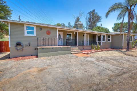 Photo of 10859 Valle Vista RD, Lakeside, CA 92040 (MLS # 260020983SD)