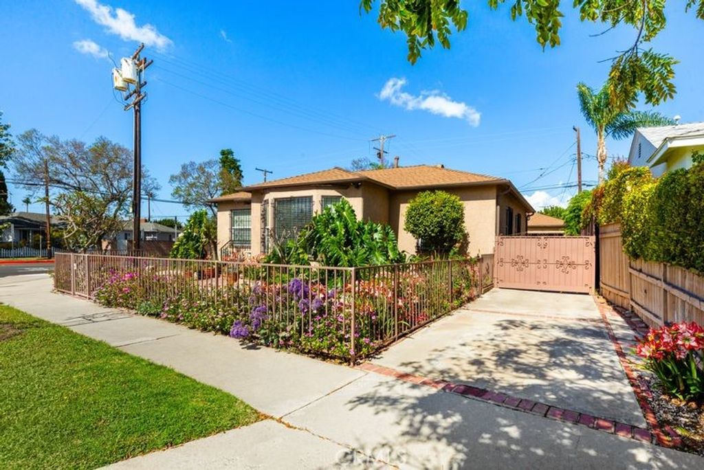 Photo of 11195 Orville Street, Culver City, CA 90230 (MLS # PW26081252)