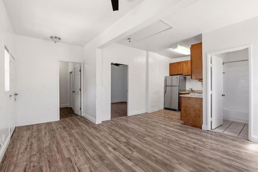 1365 Vine Street
