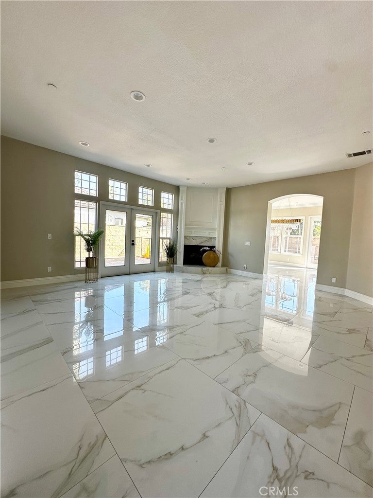 4644 Prospect