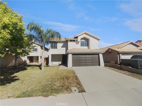 Photo of 662 Spinnaker Dr, Perris, CA 92571 (MLS # IV25251331) Photo of 662 Spinnaker Dr, Perris, CA 92571 (MLS # IV25251331)