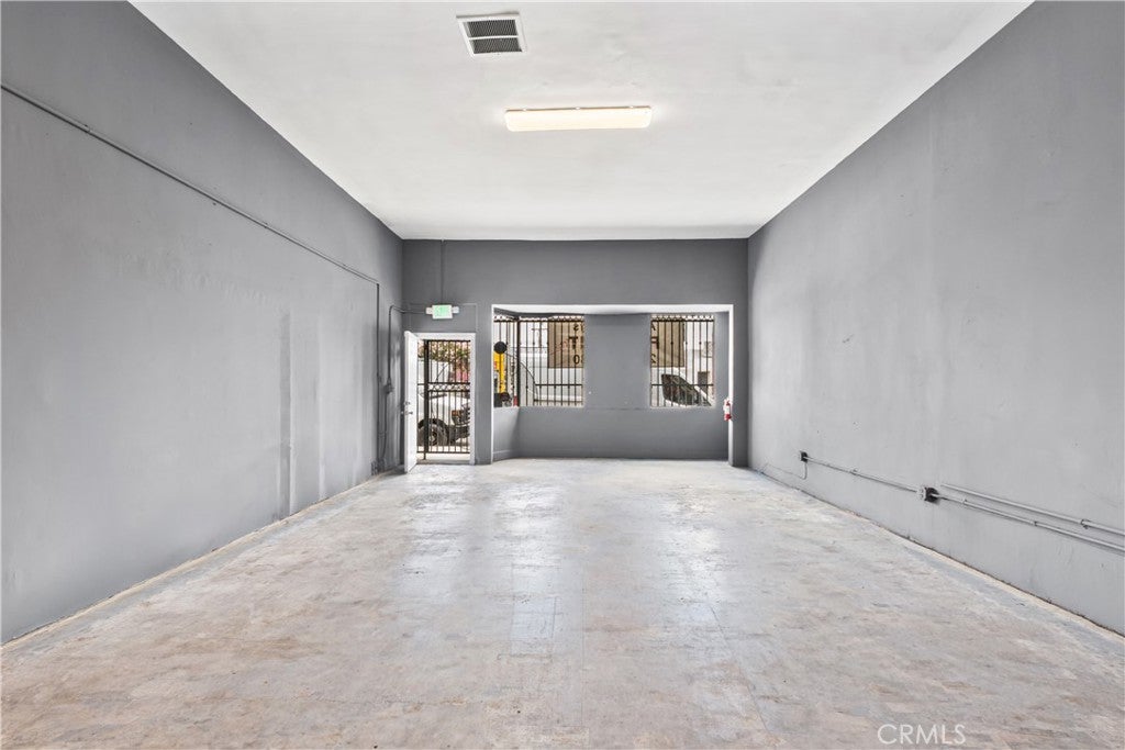 6412 Whittier