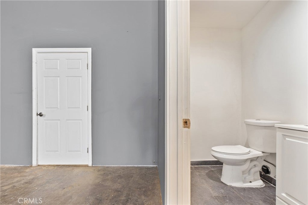 6412 Whittier