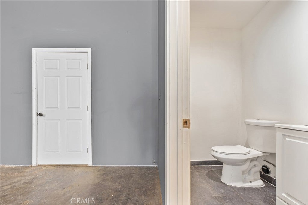 6412 Whittier