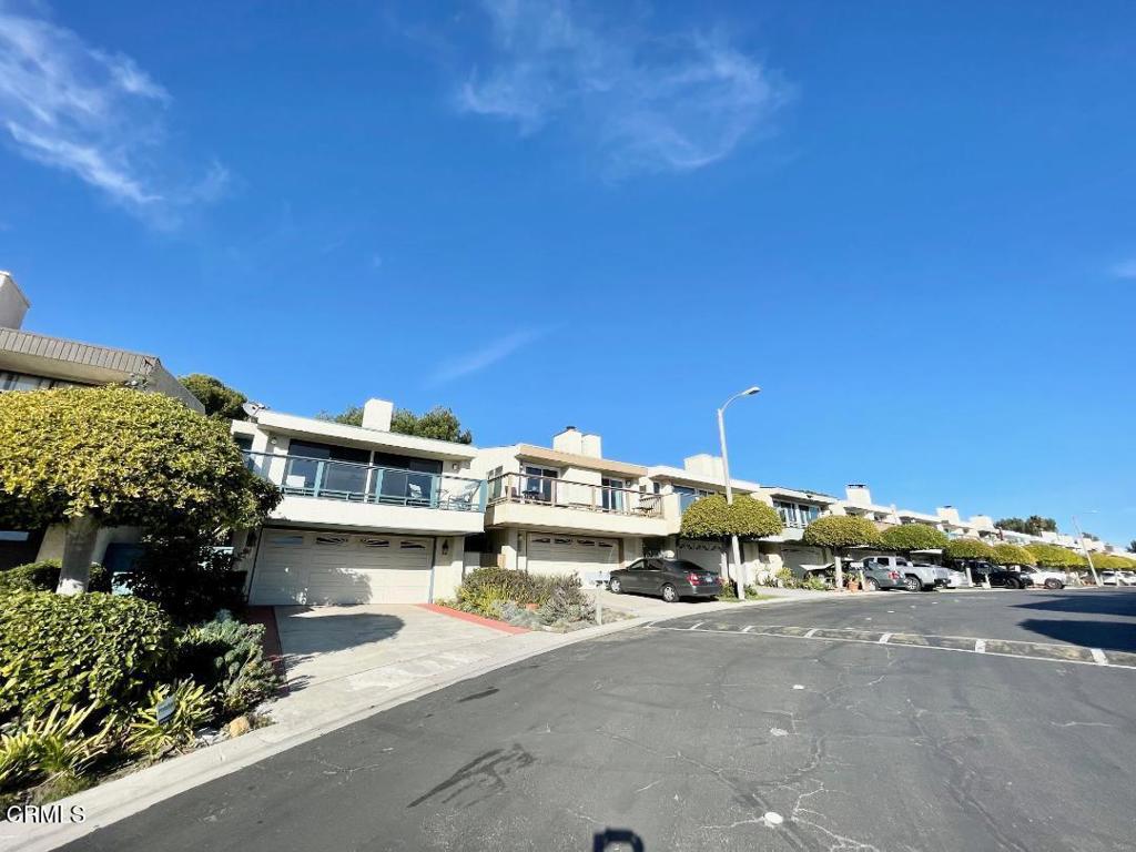 127 Seaspray Way