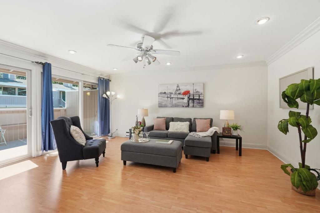 500 W Middlefield Road 20