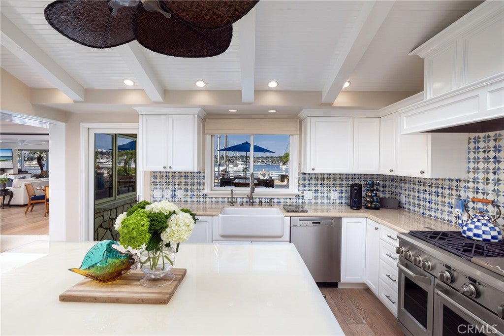 1114 E Balboa Boulevard, Newport Beach CA 92661 - Photo 14