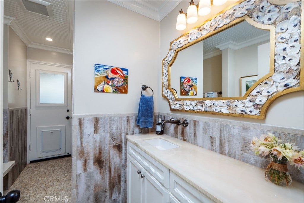 1114 E Balboa Boulevard, Newport Beach CA 92661 - Photo 35