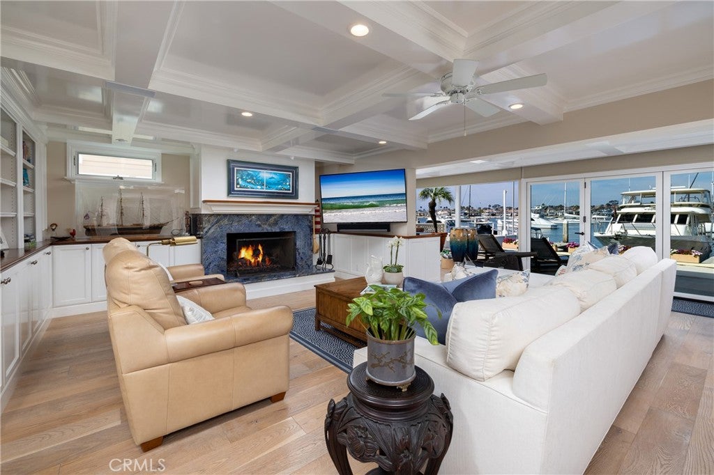 1114 E Balboa Boulevard, Newport Beach CA 92661 - Photo 10