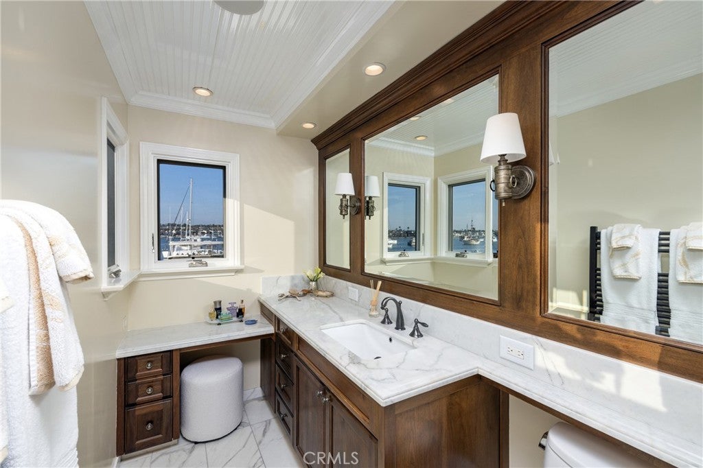 1114 E Balboa Boulevard, Newport Beach CA 92661 - Photo 24