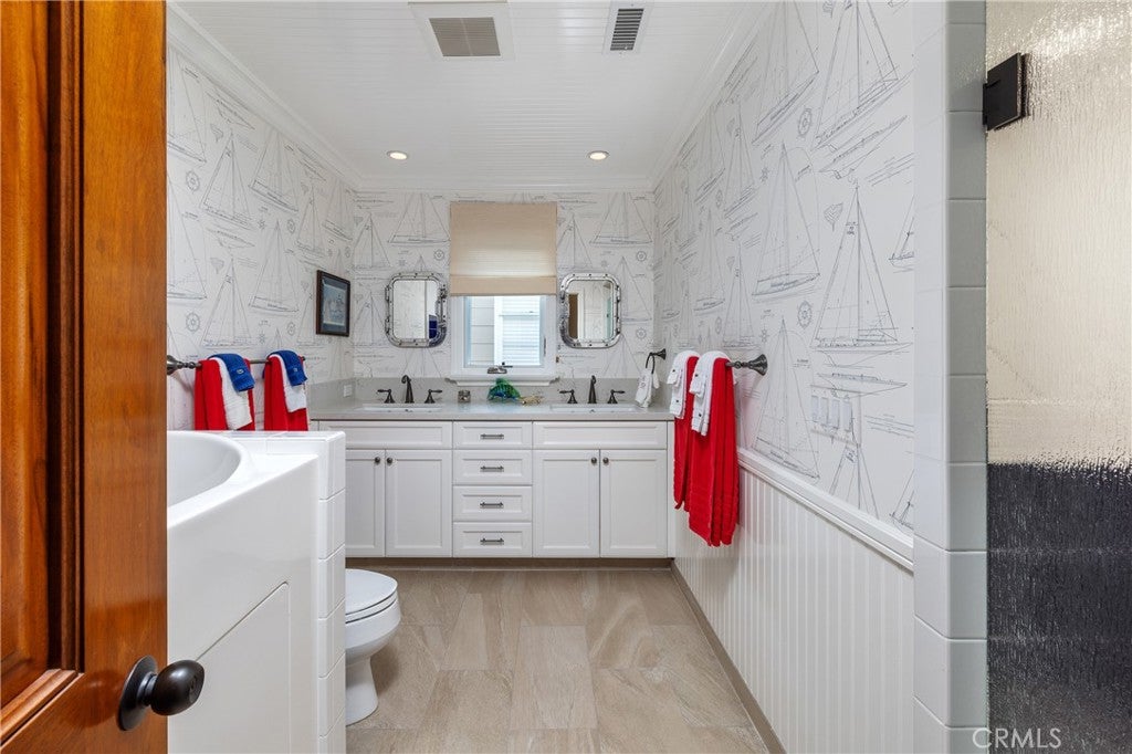 1114 E Balboa Boulevard, Newport Beach CA 92661 - Photo 26