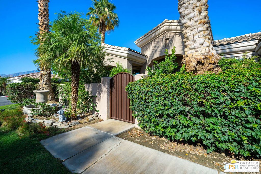 Lake La Quinta - Residential