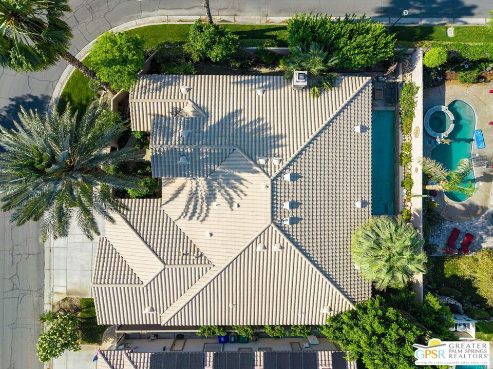 Lake La Quinta - Residential