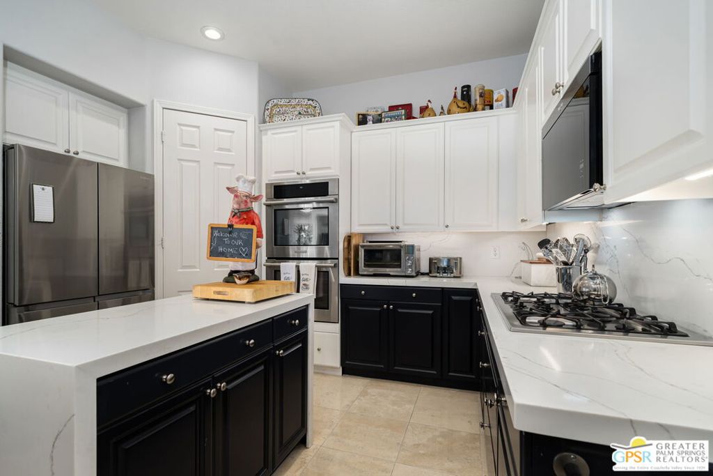 Lake La Quinta - Residential