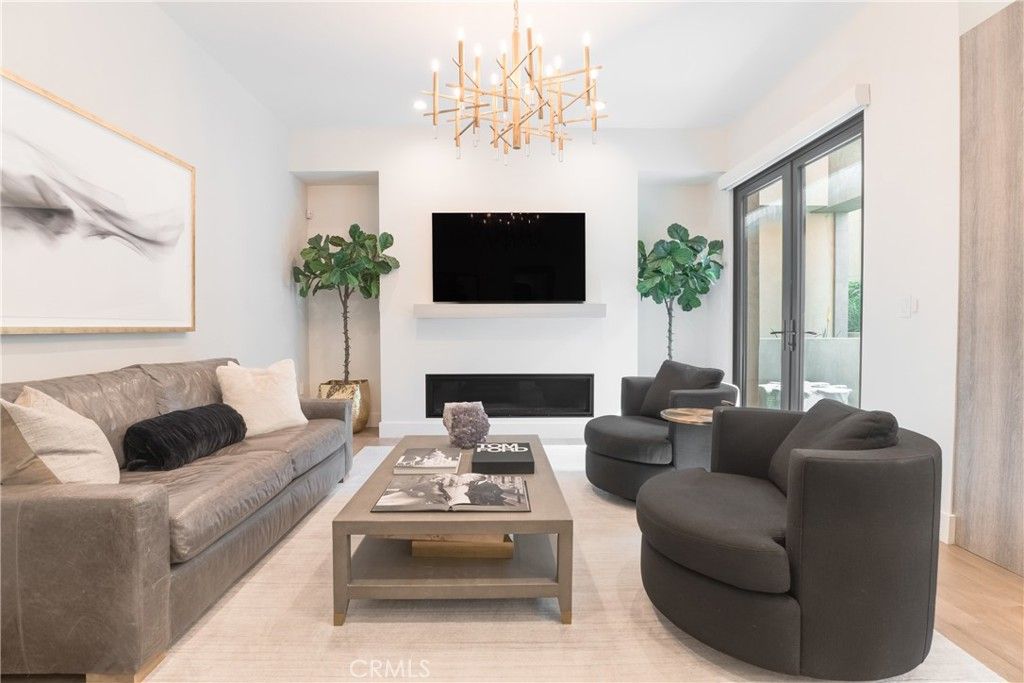 Photo of 362 W Green St #117, Pasadena, CA 91105 (MLS # PF26077803)