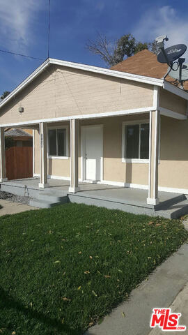 Beautifully newly remodeled Duplex 2 separate units on a large lot, New windows, doors, flooring, kitchen everything is new turn key inside and out. Price to sell, separte meters legal 3 bed 2 bath 4th bedroom has no closet can use for office or bedroom. buyer to verify all amenties , Seller gives no implied warranties. Great for secdtion 8 rents or live in one rent the other.