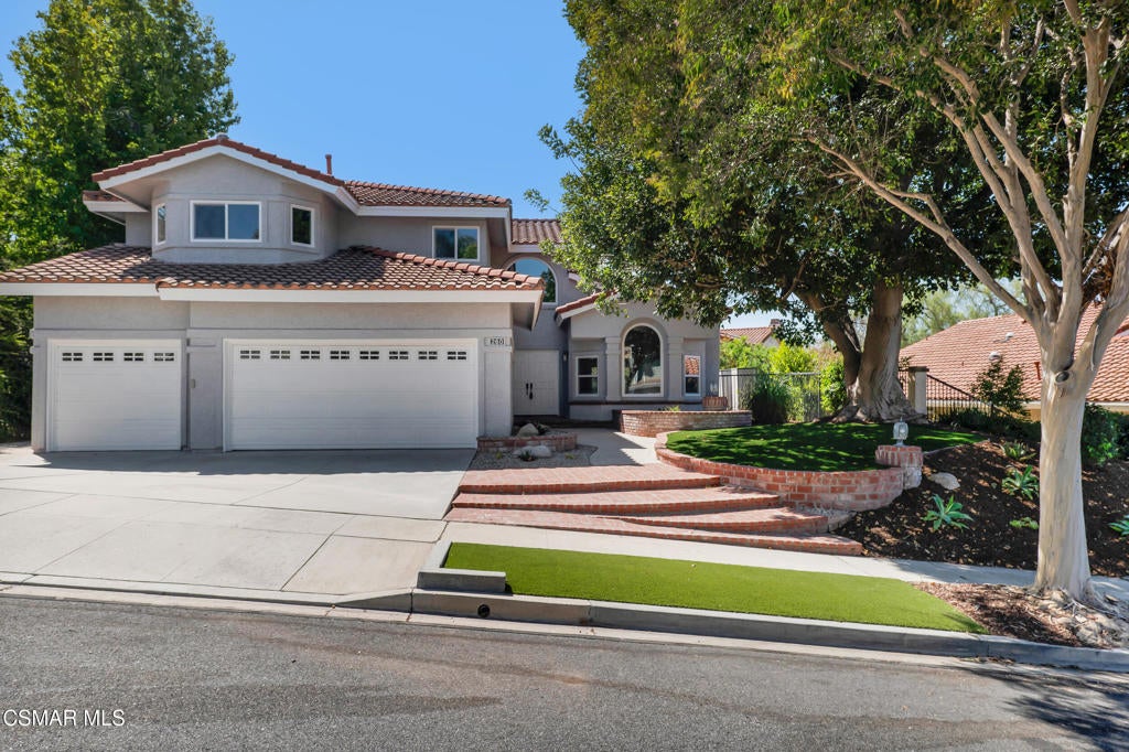 260 Goldenwood Circle