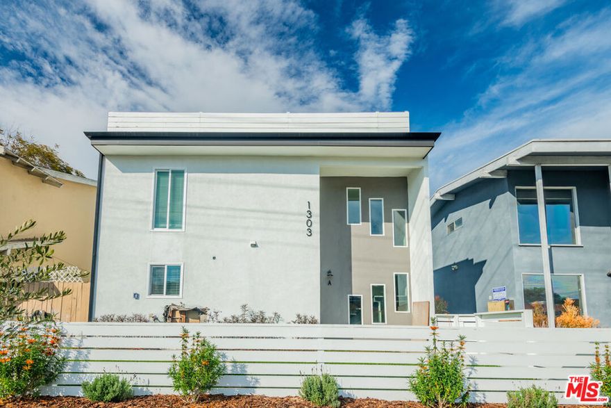 ***The marketing price includes ONE MONTH FREE! Base rent is $3,695***  Renovated 2Bed/2Bath w/ AC & Laundry in Prime Redondo Beach Area! Discover this inviting 2-bedroom, 2-bathroom in the heart of Redondo Beach, perfectly designed for comfort, style, and beachside living. With spacious rooms, modern amenities, and charming outdoor areas, this residence offers an ideal blend of privacy and convenience. Here's what makes this home truly special: 2 Spacious Bedrooms & 2 Bathrooms, Bright, Sunlit Interiors, Ample Closet Space, Modern Kitchen with New Stainless Steel Appliances, Chef's dishwasher, double-door refrigerator, and oven/stove, In-Unit Laundry, Hardwood Floors Throughout, AC Units in Every Room, Pet-Friendly Home - Welcoming space for your furry friends. Neighborhood Highlights: Prime Redondo Beach Location  Just minutes from sandy beaches and the Redondo Beach Pier. Close to Riviera Village  A vibrant area filled with cafes, shopping, and dining options. Highly-Rated Schools Nearby  Perfect for families seeking excellent education. Outdoor Recreation  Enjoy parks, scenic bike paths, and water sports in your own backyard. Easy Commuter Access  Quick routes to I-405 and public transportation options.