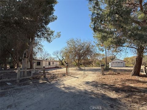 Photo of 19766 Polish Ln, Oro Grande, CA 92368 (MLS # HD25249678) Photo of 19766 Polish Ln, Oro Grande, CA 92368 (MLS # HD25249678)