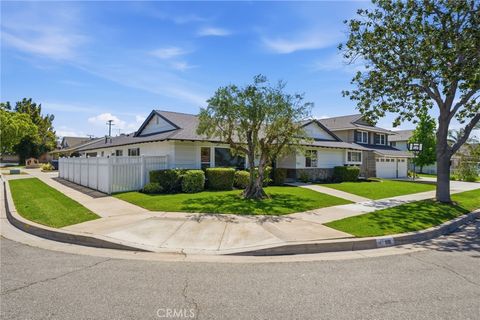 Photo of 801 S Fairmont Way S, Orange, CA 92869 (MLS # OC26085634)
