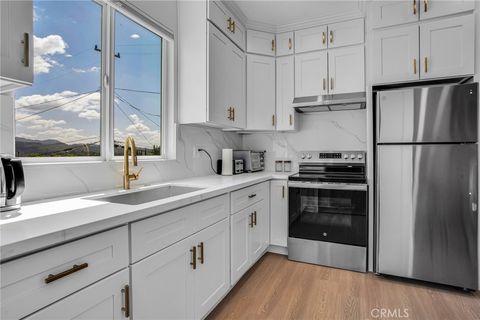 10634 Ledeen Drive Lakeview Terrace CA 91342