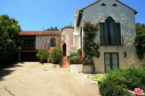 Photo of 2243 E Live Oak Drive, Los Angeles, CA 90068 (MLS # 26687955)