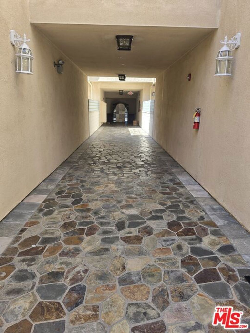 Photo of 13360 Burbank Boulevard #10, Sherman Oaks, CA 91401 (MLS # 26814507)