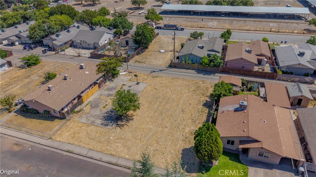 240 E 10th Street