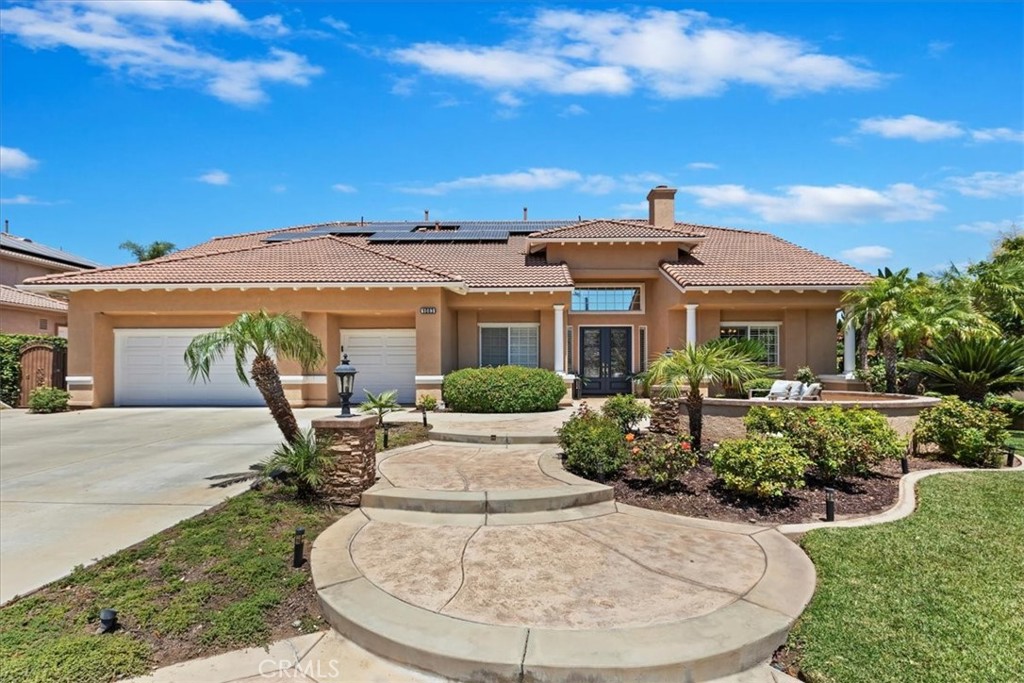 1083 La Vaughn Circle