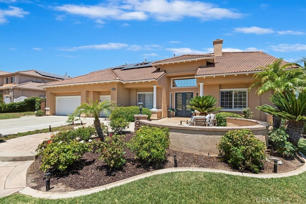 1083 La Vaughn Circle