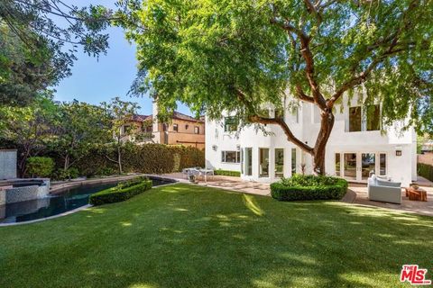 Photo of 739 20th Street, Santa Monica, CA 90402 (MLS # 25619945)