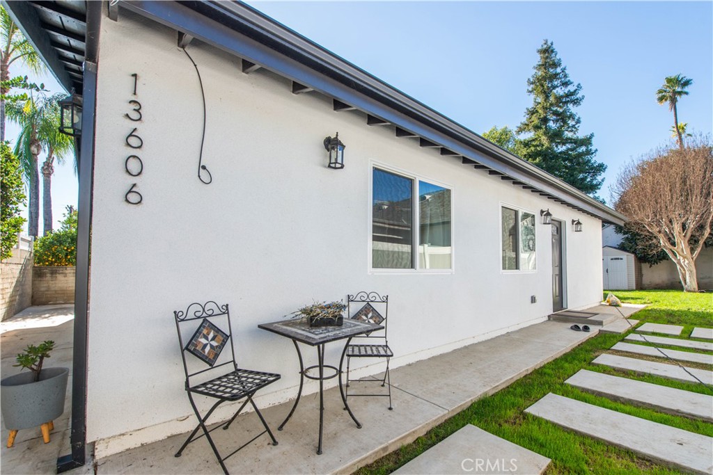 13608 Bassett Street