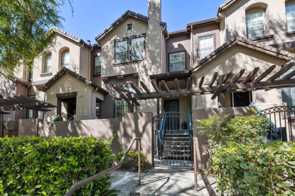 3048 Brunetti Way