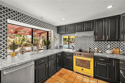 25962 Ernestine Court Laguna Hills CA 92653