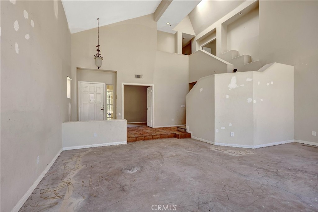 6727 E Pinnacle Pointe