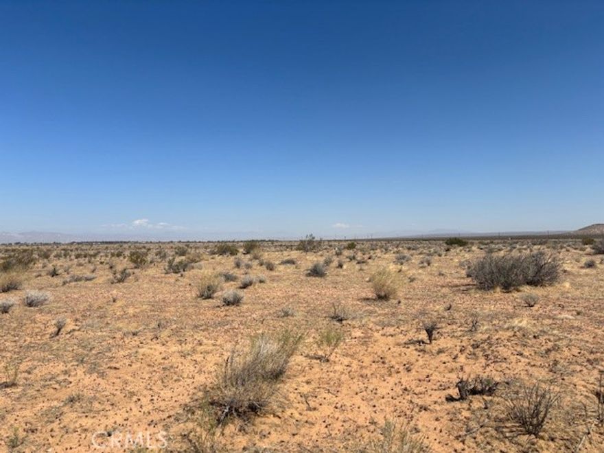 Discover this 1.25-acre parcel in Kern County, offering a desirable location that's not too far from the city center yet still close to local conveniences. Benefit from easy access to shopping centers, schools, and California City Blvd. More images to follow.