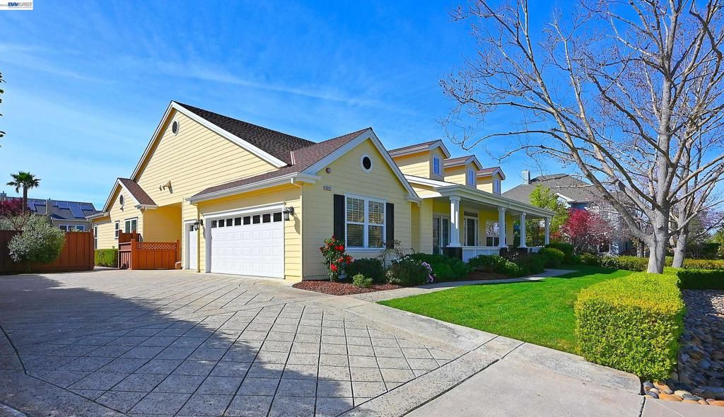 Photo of 2221 Leccino Ct Ct, Livermore, CA 94550 (MLS # 41127627)