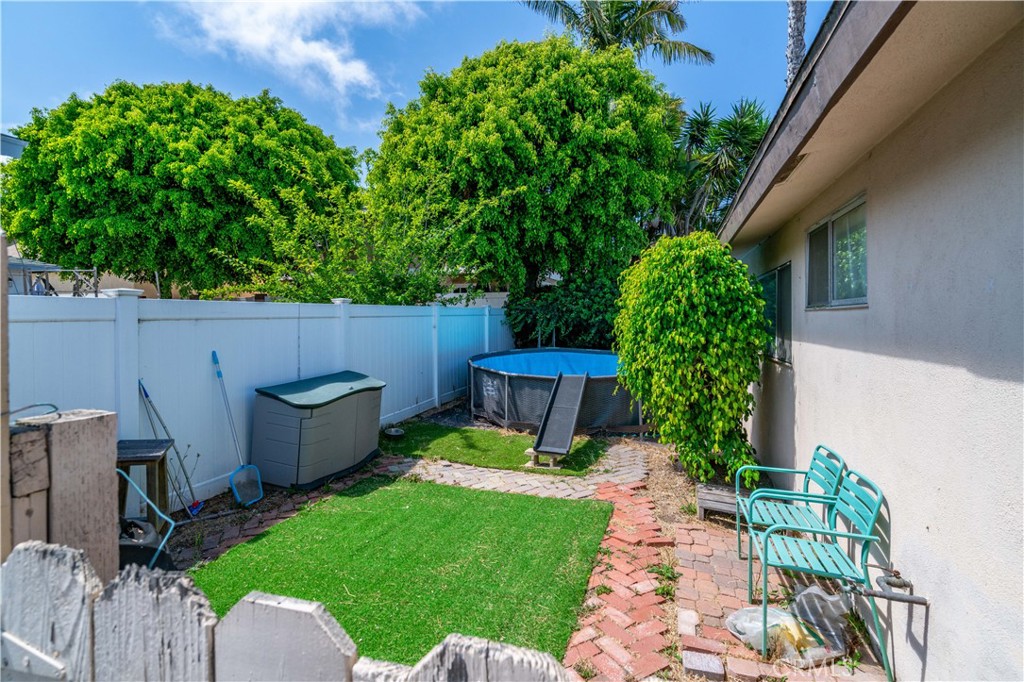 2015 Perry Avenue