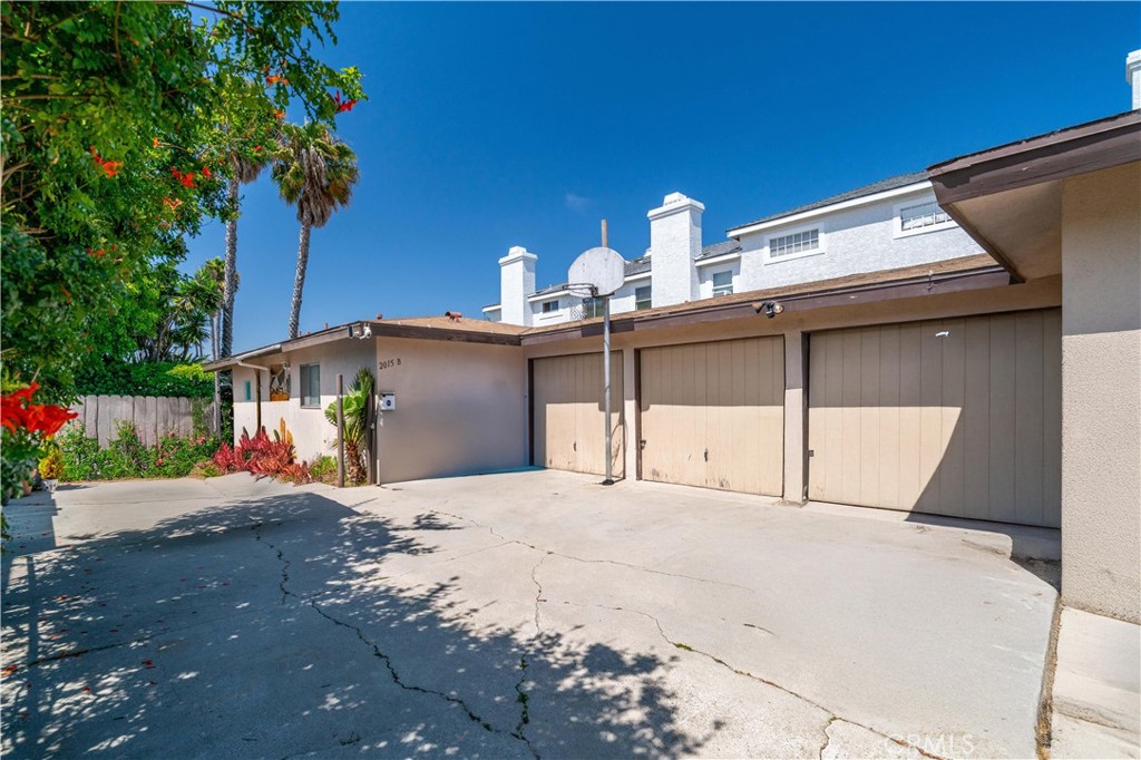 2015 Perry Avenue