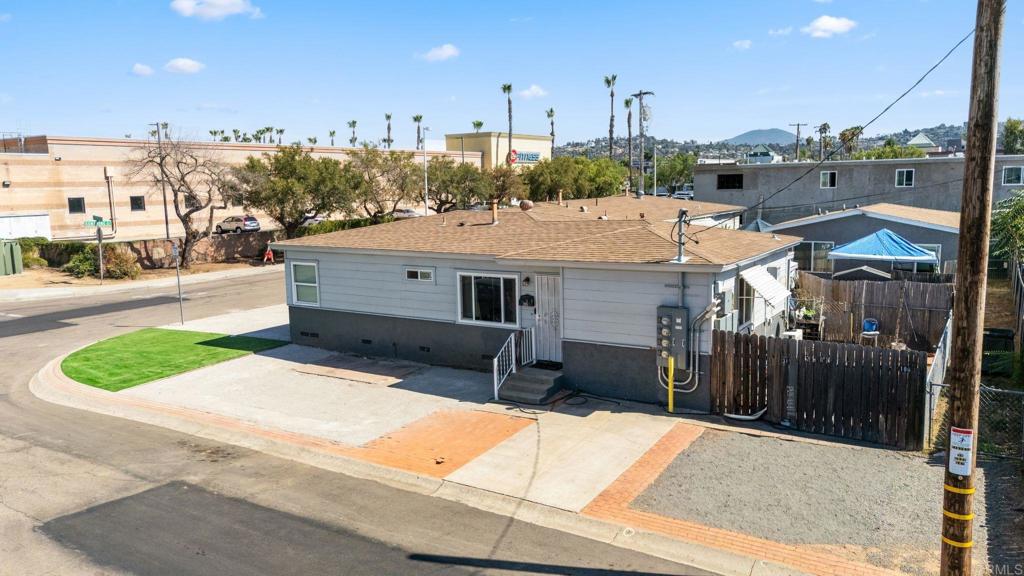 315 W Cypress Avenue