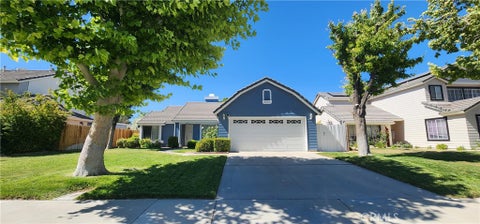 Photo of 3219 W Avenue J4, Lancaster, CA 93536 (MLS # SR26151178)