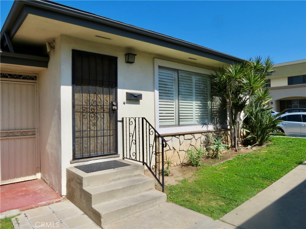 2301 W Beverly Boulevard